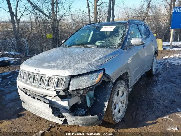 3C4NJDBB2JT434143 2018 JEEP COMPASS - Image 2