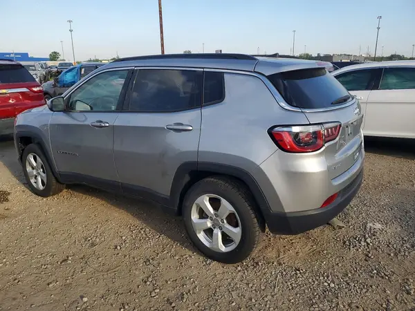 3C4NJDBB2JT434529 2018 JEEP COMPASS - Image 2