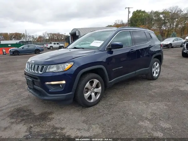 3C4NJDBB2JT434742 2018 JEEP COMPASS - Image 2
