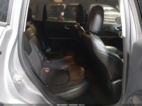 3C4NJDBB2JT453310 2018 JEEP COMPASS - Image 8