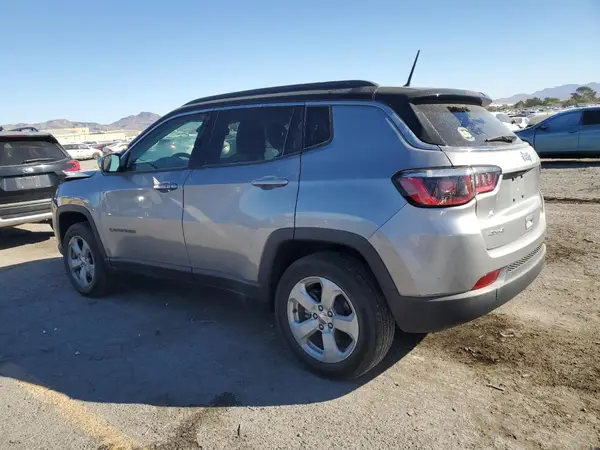 3C4NJDBB2JT455347 2018 JEEP COMPASS - Image 2