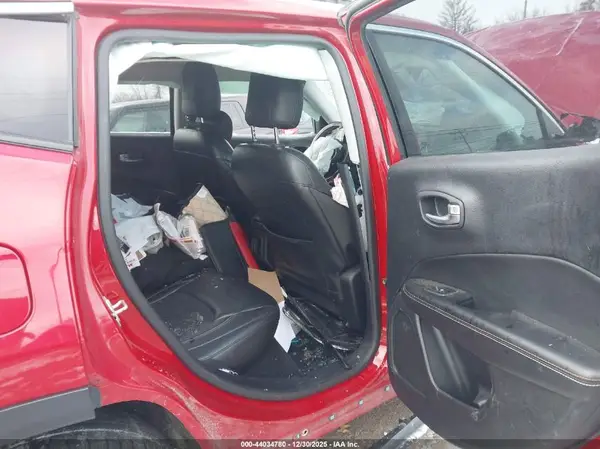 3C4NJDBB2JT456062 2018 JEEP COMPASS - Image 8