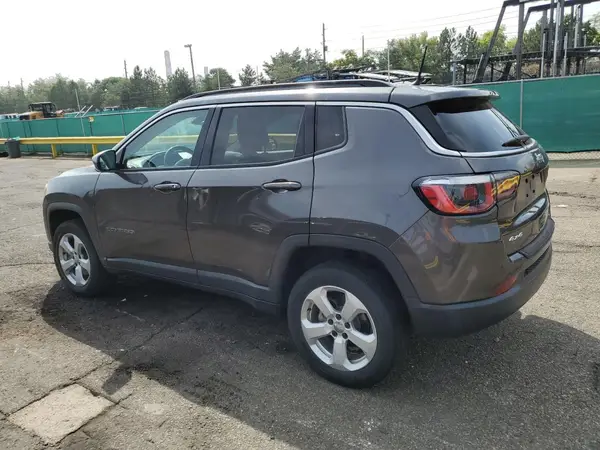 3C4NJDBB2JT458393 2018 JEEP COMPASS - Image 2