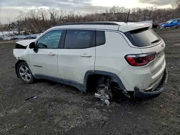 3C4NJDBB2JT470561 2018 JEEP COMPASS - Image 2