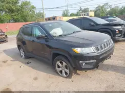3C4NJDBB2JT478904 2018 JEEP COMPASS