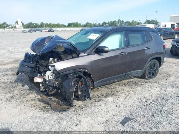 3C4NJDBB2JT483195 2018 JEEP COMPASS - Image 2