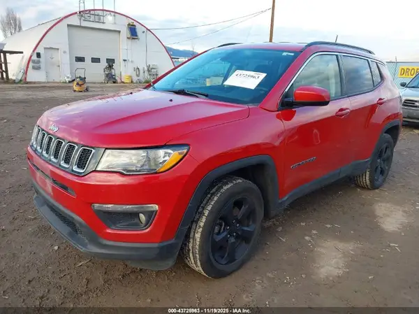 3C4NJDBB2JT483973 2018 JEEP COMPASS - Image 2