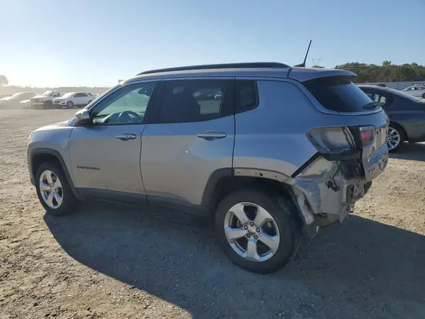 3C4NJDBB2KT592628 2019 JEEP COMPASS - Image 2