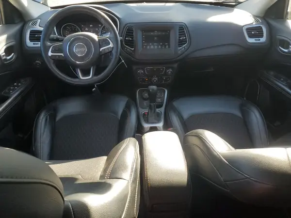 3C4NJDBB2KT592628 2019 JEEP COMPASS - Image 8