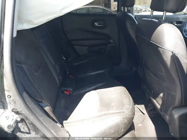 3C4NJDBB2KT593620 2019 JEEP COMPASS - Image 8