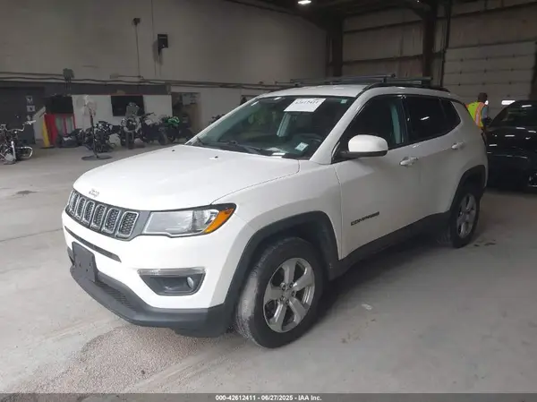 3C4NJDBB2KT594167 2019 JEEP COMPASS - Image 2