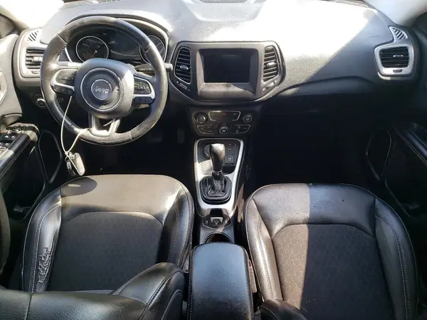 3C4NJDBB2KT597201 2019 JEEP COMPASS - Image 8