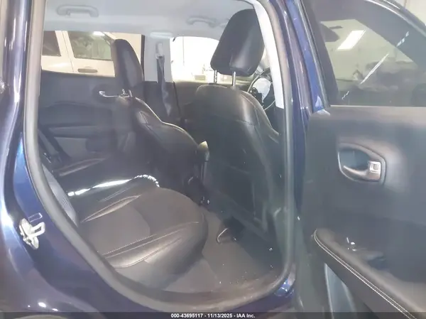 3C4NJDBB2KT599692 2019 JEEP COMPASS - Image 8