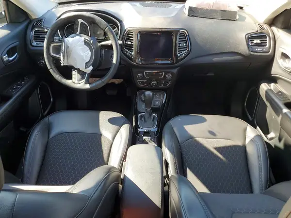 3C4NJDBB2KT600758 2019 JEEP COMPASS - Image 8