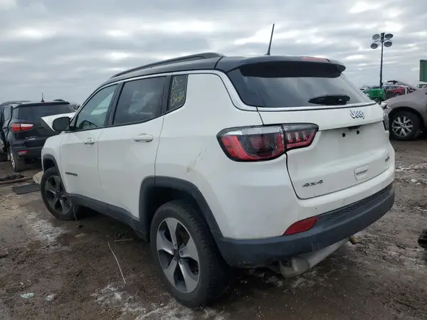 3C4NJDBB2KT600968 2019 JEEP COMPASS - Image 2