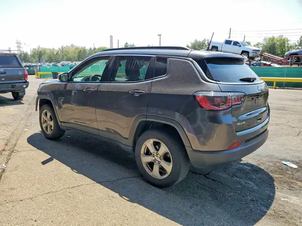 3C4NJDBB2KT641584 2019 JEEP COMPASS - Image 2