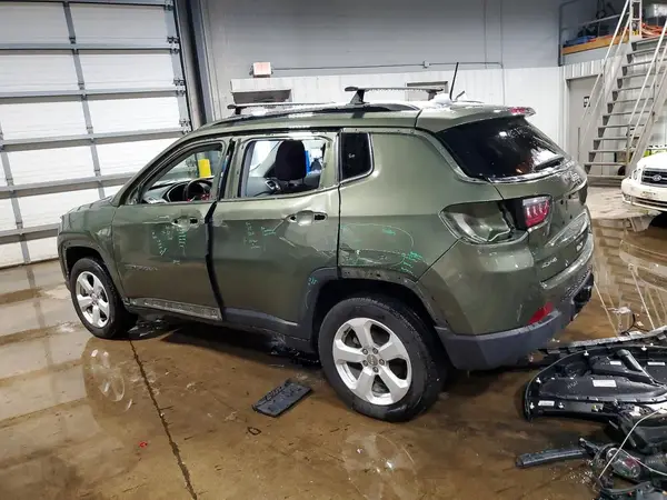 3C4NJDBB2KT646686 2019 JEEP COMPASS - Image 2