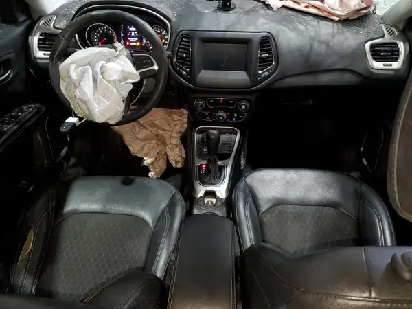 3C4NJDBB2KT647983 2019 JEEP COMPASS - Image 8