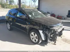3C4NJDBB2KT650561 2019 JEEP COMPASS