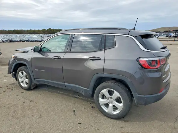 3C4NJDBB2KT657123 2019 JEEP COMPASS - Image 2