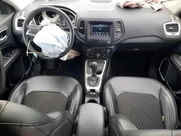3C4NJDBB2KT657123 2019 JEEP COMPASS - Image 8