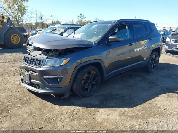 3C4NJDBB2KT661267 2019 JEEP COMPASS - Image 2