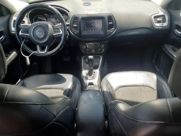 3C4NJDBB2KT670051 2019 JEEP COMPASS - Image 8