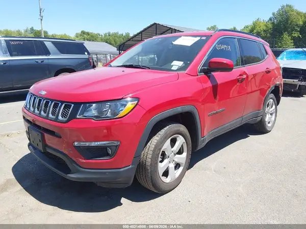 3C4NJDBB2KT670082 2019 JEEP COMPASS - Image 2