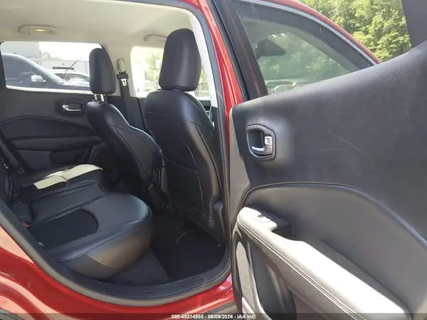 3C4NJDBB2KT670082 2019 JEEP COMPASS - Image 8