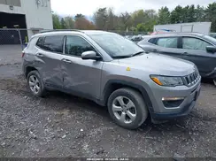 3C4NJDBB2KT670308 2019 JEEP COMPASS