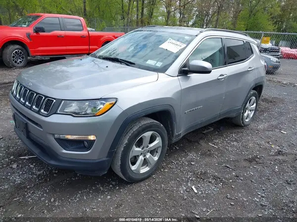 3C4NJDBB2KT670308 2019 JEEP COMPASS - Image 2