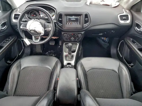 3C4NJDBB2KT674780 2019 JEEP COMPASS - Image 8
