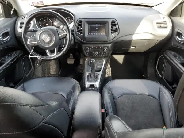 3C4NJDBB2KT678506 2019 JEEP COMPASS - Image 8