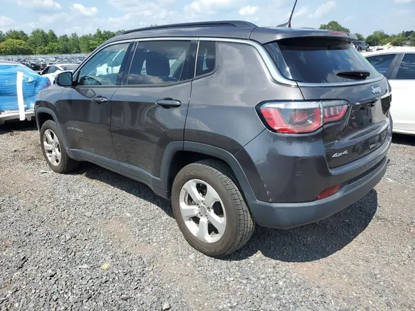 3C4NJDBB2KT678571 2019 JEEP COMPASS - Image 2
