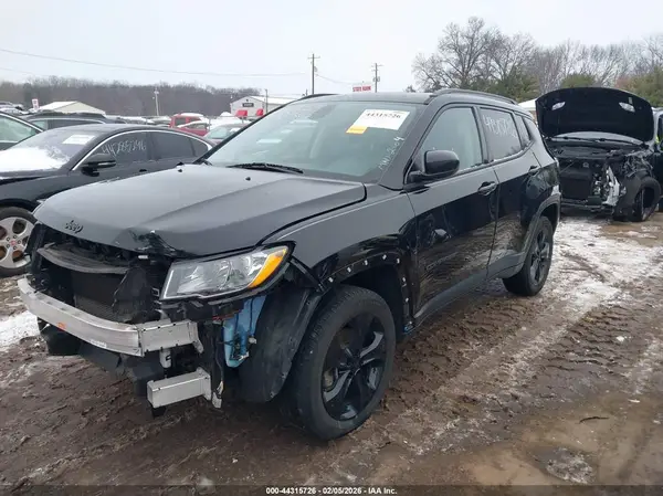 3C4NJDBB2KT682667 2019 JEEP COMPASS - Image 2