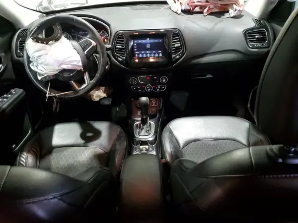 3C4NJDBB2KT682913 2019 JEEP COMPASS - Image 8