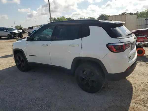 3C4NJDBB2KT689750 2019 JEEP COMPASS - Image 2