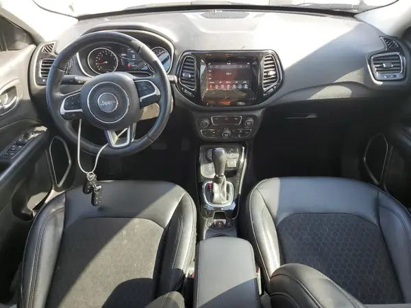 3C4NJDBB2KT689750 2019 JEEP COMPASS - Image 8