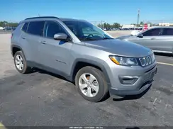3C4NJDBB2KT696813 2019 JEEP COMPASS