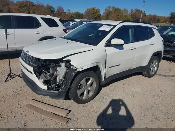3C4NJDBB2KT713576 2019 JEEP COMPASS - Image 2