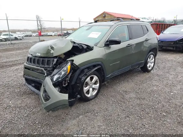 3C4NJDBB2KT713805 2019 JEEP COMPASS - Image 2