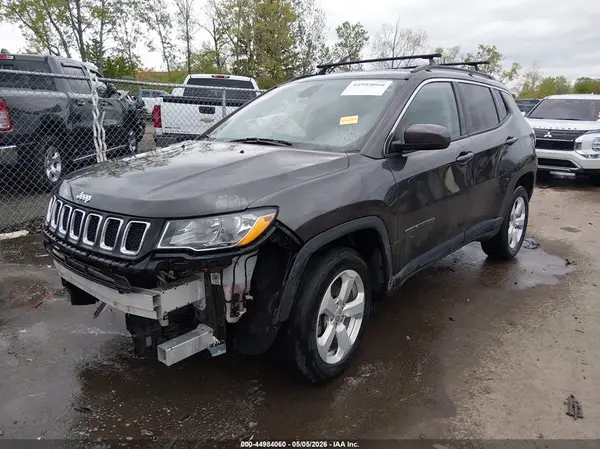 3C4NJDBB2KT734668 2019 JEEP COMPASS - Image 2