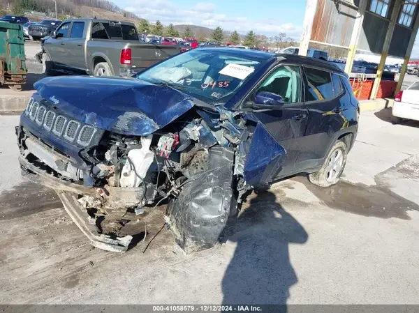 3C4NJDBB2KT740485 2019 JEEP COMPASS - Image 2