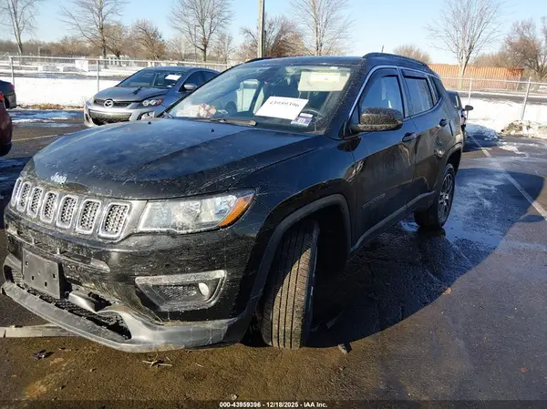 3C4NJDBB2KT760929 2019 JEEP COMPASS - Image 2