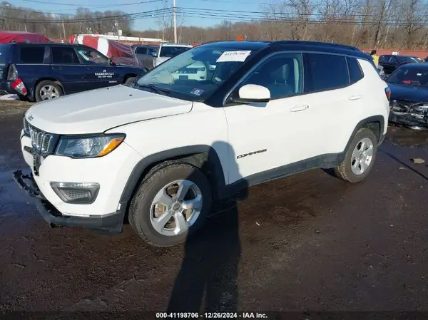 3C4NJDBB2KT761000 2019 JEEP COMPASS - Image 2