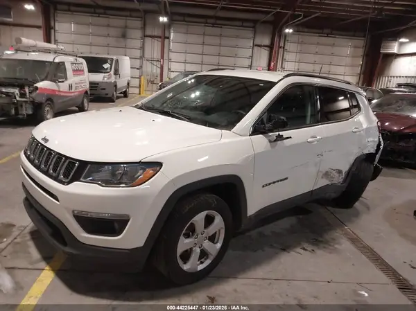 3C4NJDBB2KT767444 2019 JEEP COMPASS - Image 2