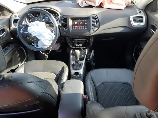 3C4NJDBB2KT801138 2019 JEEP COMPASS - Image 8