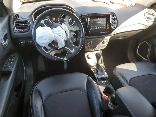 3C4NJDBB2KT812656 2019 JEEP COMPASS - Image 8