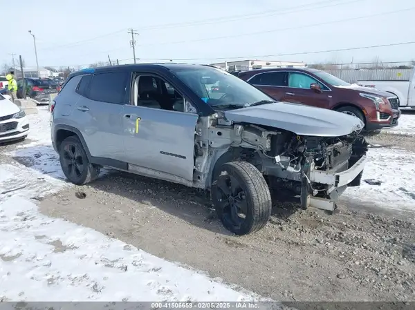 3C4NJDBB2KT817601 2019 JEEP COMPASS - Image 1