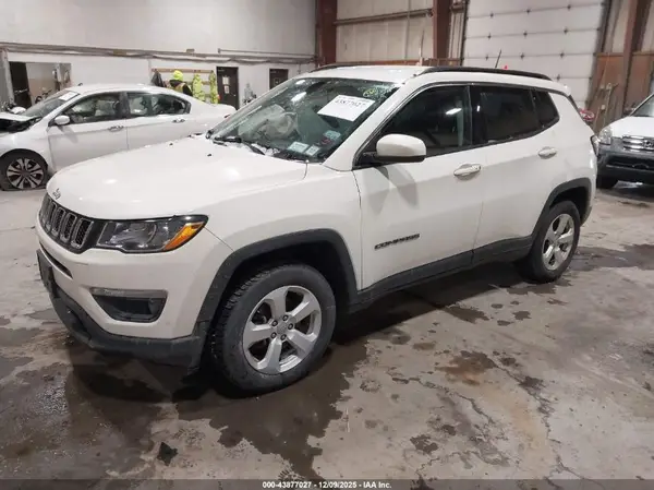 3C4NJDBB2KT827920 2019 JEEP COMPASS - Image 2